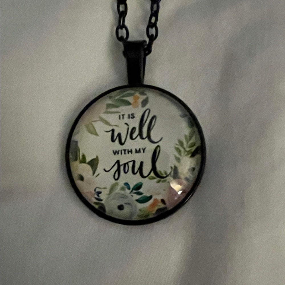 Floral Pendant Necklace